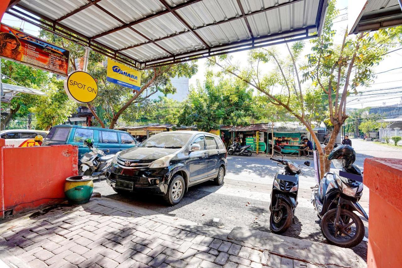 SPOT ON 90148 Gosepa Mayjend Sungkono Surabaya Bagian luar foto