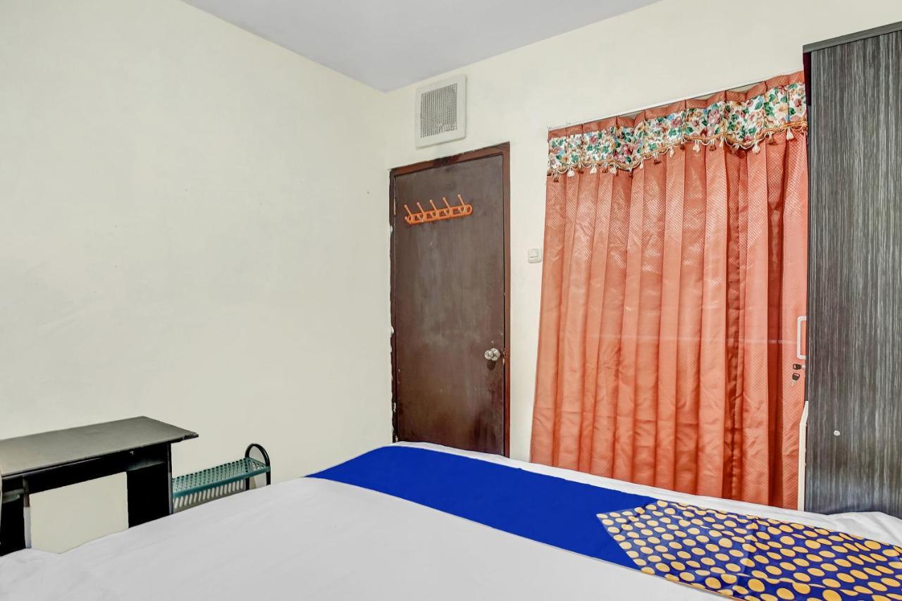 SPOT ON 90148 Gosepa Mayjend Sungkono Surabaya Bagian luar foto