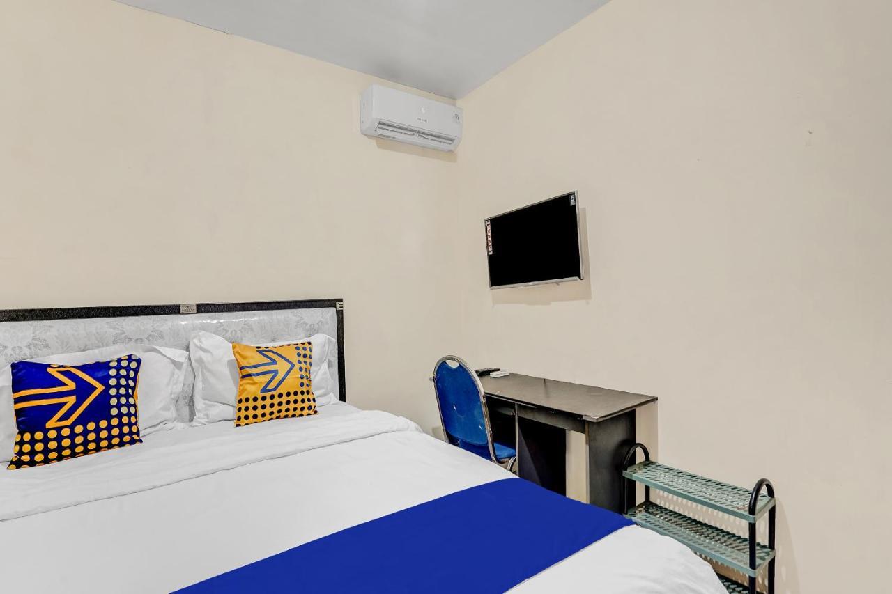 SPOT ON 90148 Gosepa Mayjend Sungkono Surabaya Bagian luar foto